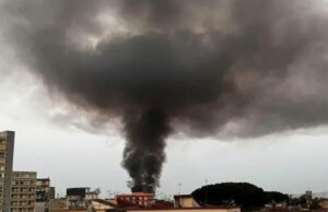 Maxi-rogo al campo Rom di Barra. Il consigliere Muscarà: “Ormai incendi a cadenza mensile, a chi conviene? Intanto, cancellata anche la Commissione Terra dei Fuochi”