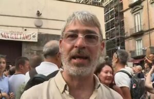 ‘La Natività napoletana’ in Piazza Municipio al posto del Pulcinella di Pesce. La nota del direttore artistico, Vincenzo Capuano: “E’ la vittoria di un popolo”