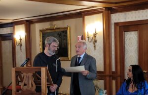 Premiato al Consiglio Regionale il presidente delle Botteghe di San Gregorio Armeno, Vincenzo Capuano: “Per la scuola oltre all’America, un aiuto anche da enti locali e nazionali”