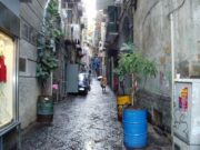 Mentre Napoli alza la testa anche grazie al turismo c’è chi infanga la città ‘sputtanandola’ al mondo