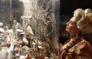 Un viaggio teatralizzato e cantato in abito settecentesco alla scoperta del fantastico mondo del Presepio napoletano