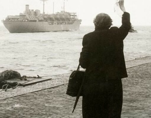 Finite le vacanze le città del sud si svuotano e gli emigranti partono per il Nord e terre assai lontane