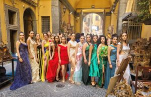 La sfilata di Napoli Fashion Week a San Gregorio Armeno: dove l’arte ha incontrato la moda