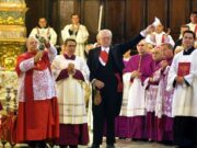 San Gennaro ha ‘squagliato’ alle 18.38. Napoli in festa dopo la preoccupazione