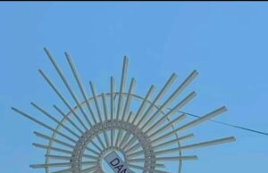 Napoli altri monumenti costosi e pure ‘scritti male’