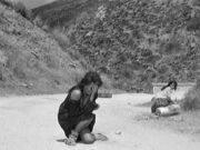 Le violenze di militari contro civili inermi sotto atti di terrorismo