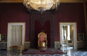 Il trono dei Borbone di Napoli restaurato a Torino la patria dei Savoia? La farsa risorgimentale ‘continua’!