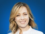 Il ritorno delle dimissioni in bianco: così il governo colpisce i lavoratori più deboli