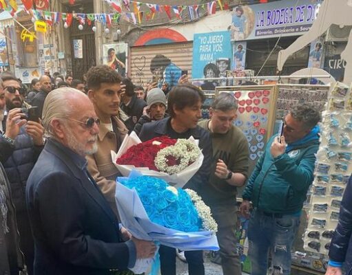 Maradona un ricordo eterno: il Napoli celebra Diego con un omaggio commovente ai Quartieri Spagnoli