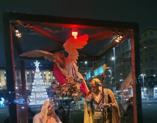 Natale. Napoli ritrova la sua identità: la Natività a grandezza naturale dominerà a Piazza Municipio dal 5 dicembre all’8 gennaio
