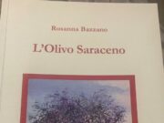 Tra radici e sorrisi: l’intensa poesia di Rosanna Bazzano conquista L’Identitario