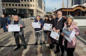 La consigliera Muscarà: “No al patto del cemento e al nuovo palazzo della Regione”. Tenuta conferenza fuori al palazzo del Consiglio Regionale!