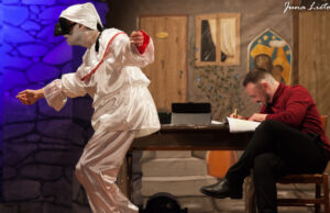 Napoli in scena: la rivoluzione di Pulcinella e il teatro come resistenza