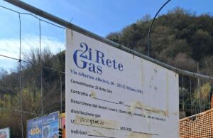 Ad Agnano dopo un primo stop spuntano tubi del gas metano: ma è sicuro?