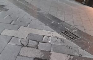 Napoli tra turismo e abbandono: strade dissestate, bandi fantasma e promesse mai mantenute