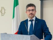 On. Caramiello: “Comportamento sessista da parte dell’ Assessore Iacone verso una docente, subito dimissioni!”