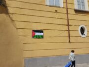 San Giorgio si sveglia con la bandiera palestinese: nella notte blitz identitario per la libertà dei popoli