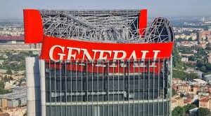 Crollo insegna grattacielo a Milano ma è “colpa del caldo”: se fosse successo a Napoli sarebbe stata colpa dei napoletani?