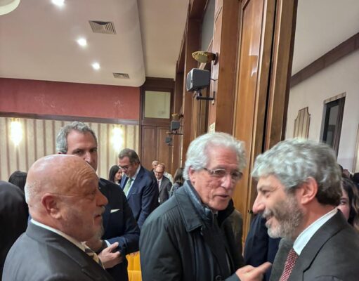 Progetto Rischio Vesuvio e Confindustria Caserta. La Fondazione Convivenza Vesuvio incontra Conte e Fico: “In caso di eruzione abbiamo il diritto di restare in Campania”