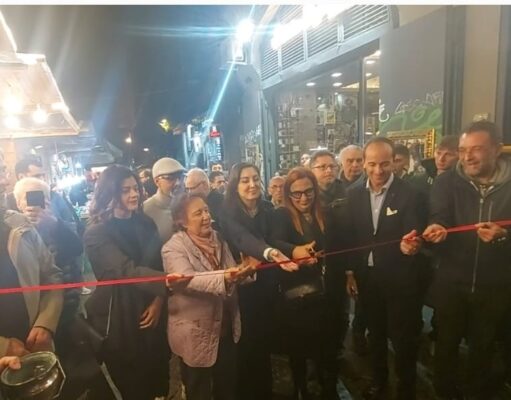 154ª Fiera di Natale di San Gregorio Armeno: inaugurazione nel segno di James Senese. Grande partecipazione, con la novità del senso unico alternato a Dicembre