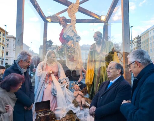 La Natività a grandezza naturale in piazza Municipio fino all’8 gennaio