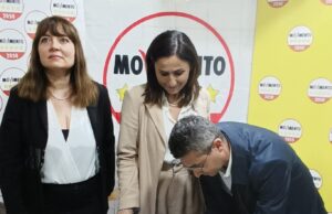 Ercolano, il M5S al fianco di Grazia sindaco. On.Caramiello: “firmato patto di legalità”