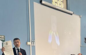 Caramiello incontra i ragazzi del Liceo Filippo Silvestri di Portici: “Conoscere la nostra storia per costruire un futuro migliore per il Sud”