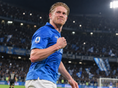Napoli-Frosinine 3-0.Napoli “Have you ever seen in the rain?”.