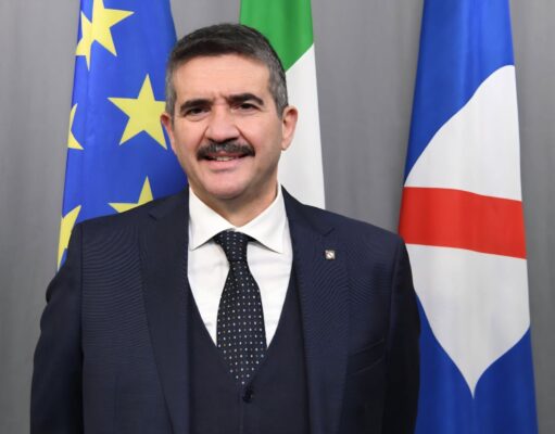 Reddito di restanza in Campania, 1.000 euro al mese ai giovani per salvare i piccoli comuni: «Difendiamo la nostra storia e le nostre radici»